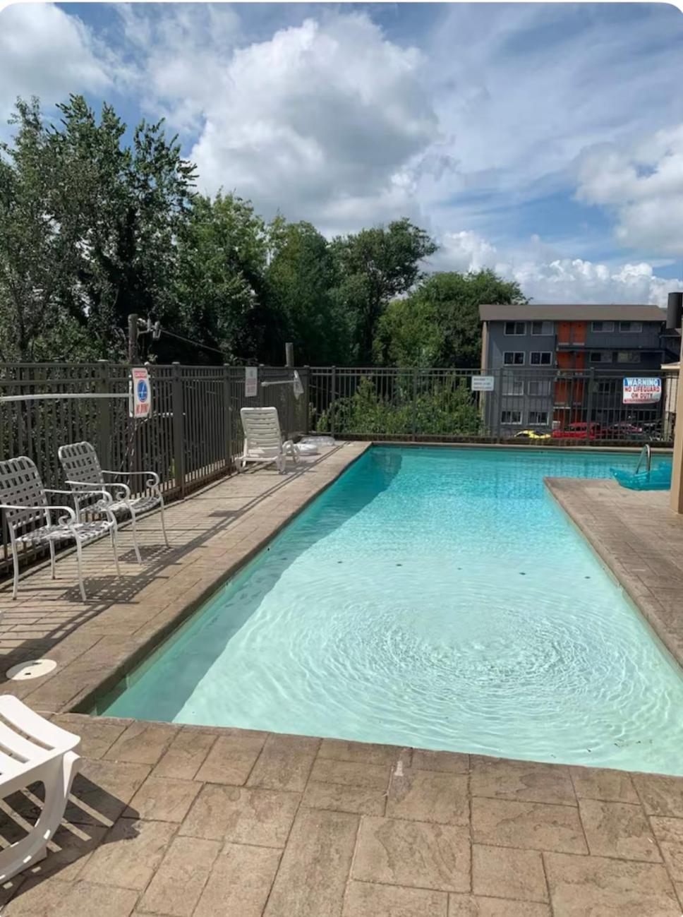Condo Close To Stadium And Free Parking Knoxville Extérieur photo